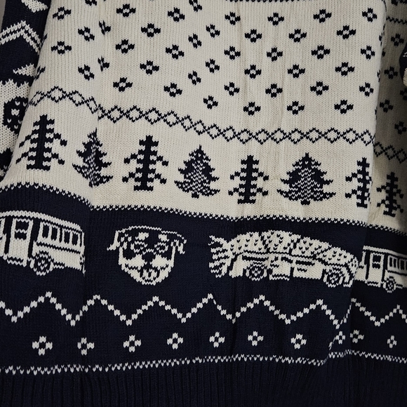 Graphic Sweater - Picture 4 of 5